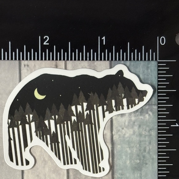 🌀10/$10🌀 Grizzly Bear Outdoor Landscape Reusable Waterproof Vinyl Sticker Deca - Picture 1 of 1